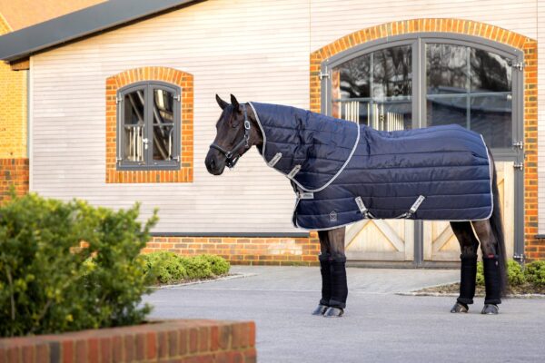 LeMieux Stable Tek Stalddækken med aftagelig hals, 350 gram - 155 CM